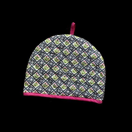 0773 - Thistle Tea Cozy